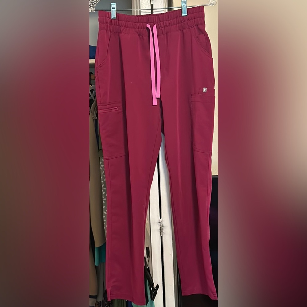 Figs small magenta high waisted scrub pants